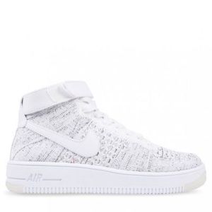 Nike Air Force 1's Flyknit Mid